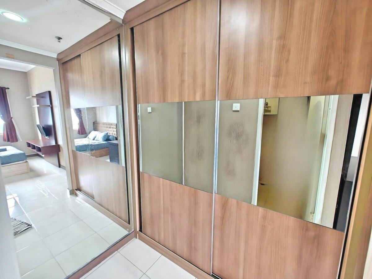 Apartemen Strategic 3br Sudirman Park With Wi-fi, Pool,gym By 2ndhome