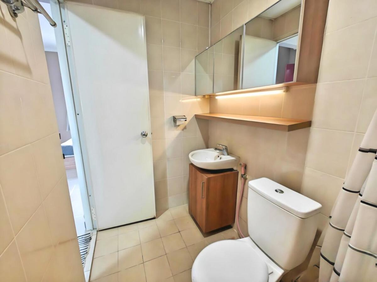 Apartemen Strategic 3br Sudirman Park With Wi-fi, Pool,gym By 2ndhome